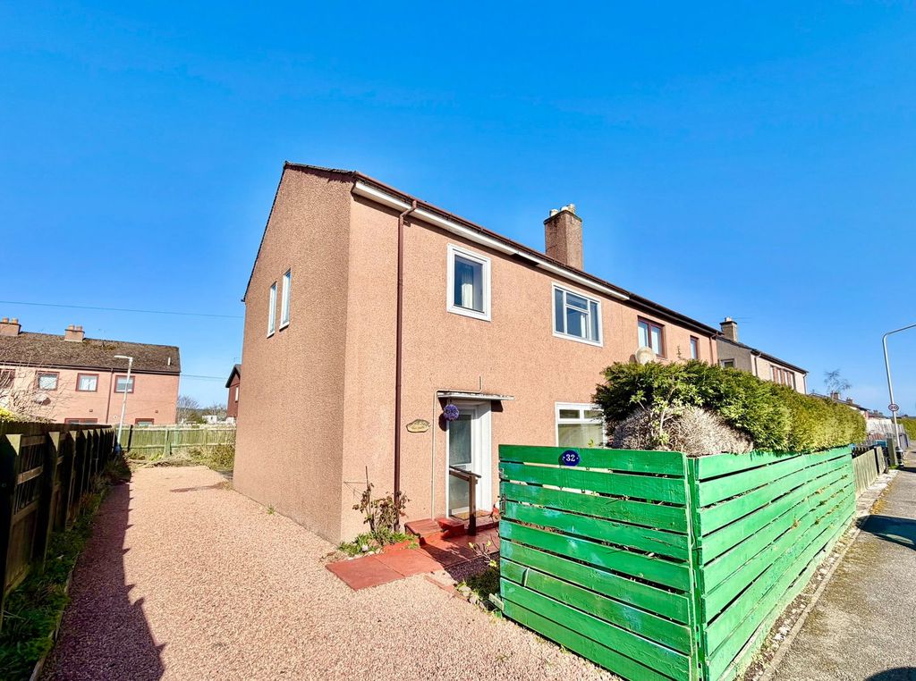 Property photo 2 of 20