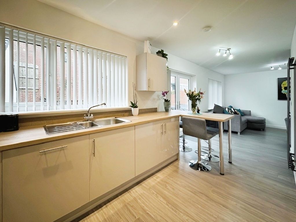 Property photo 3 of 31