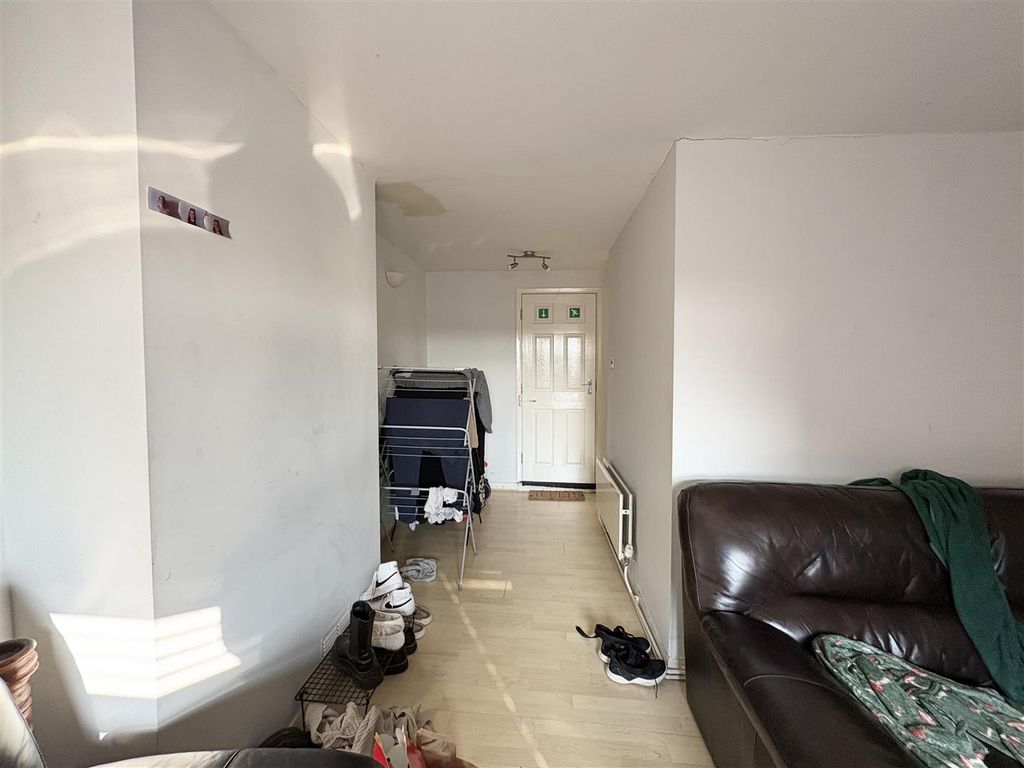 Property photo 3 of 9 Image00007.Jpeg