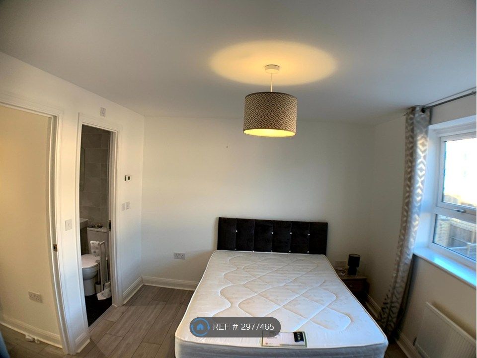 Property photo 3 of 30 Bedroom2_1