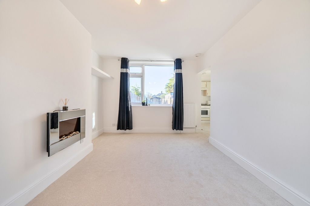 Property photo 2 of 12 Reception Room