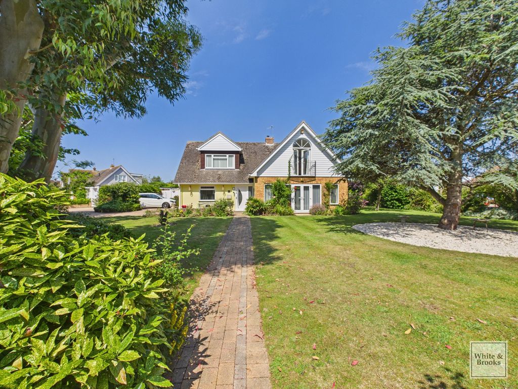 Property photo 1 of 32