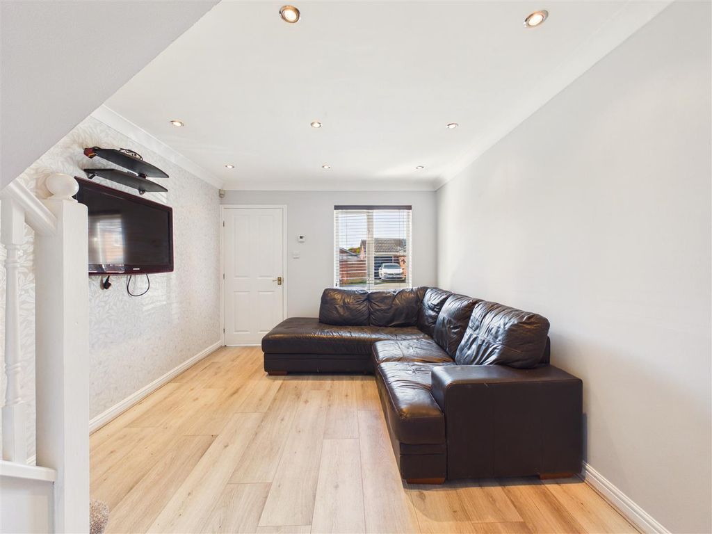 Property photo 3 of 10 Cam05193G0-Pr0147-Still003.Jpg