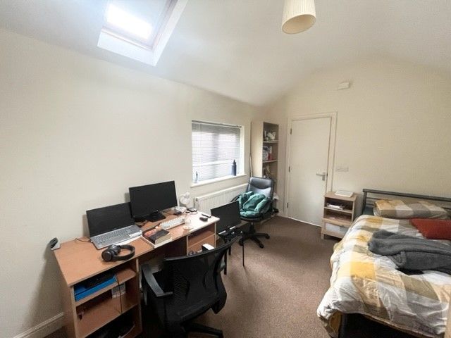 Property photo 3 of 8 2