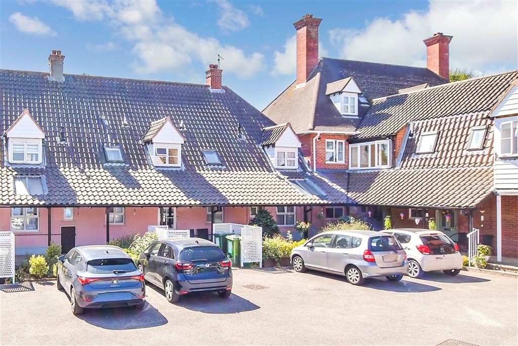 Property photo 1 of 9 External (Brochure)