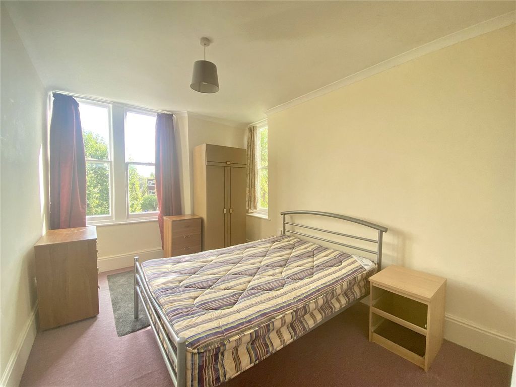 Property photo 3 of 15 Picture No. 18