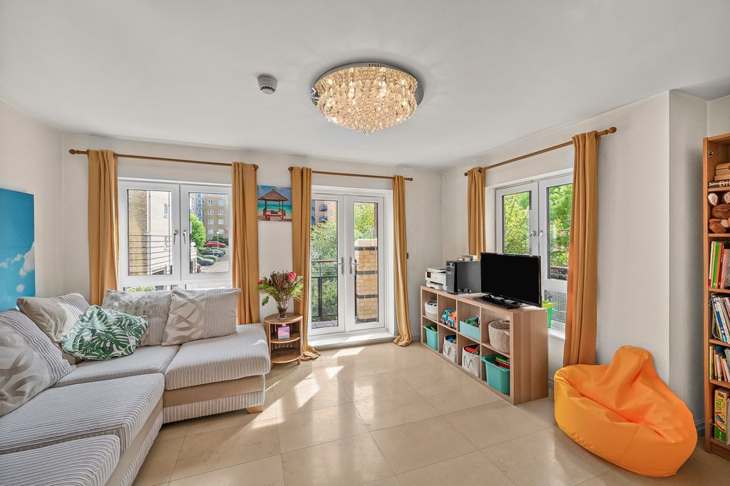 Property photo 1 of 18