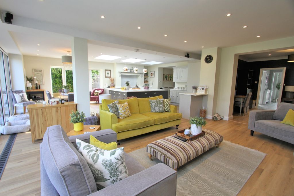 Additional image 10 of 5 bed detached house for salePrideaux Road, Eastbourne BN21
