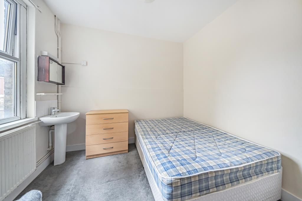 Property photo 2 of 20 Bedroom