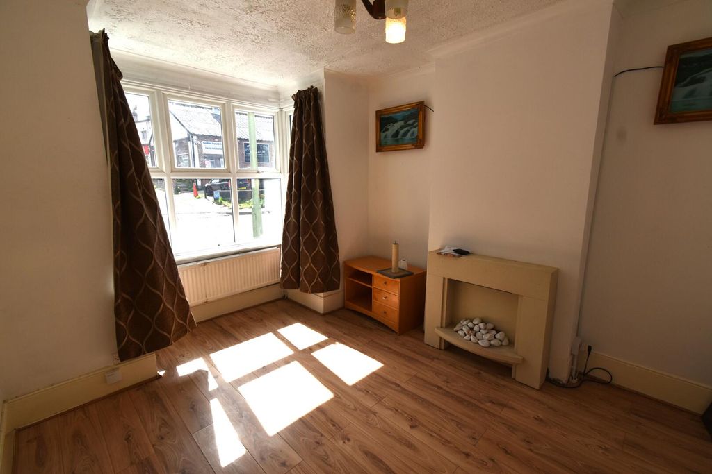 Property photo 2 of 14 Living Room