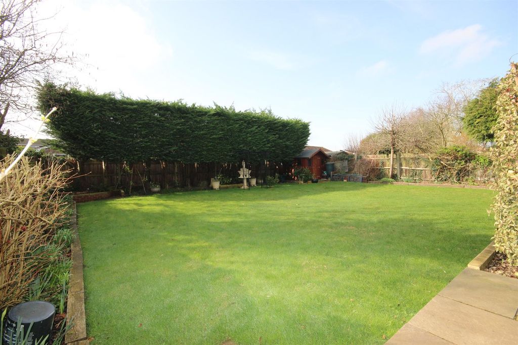 Property photo 2 of 46 Rear Garden