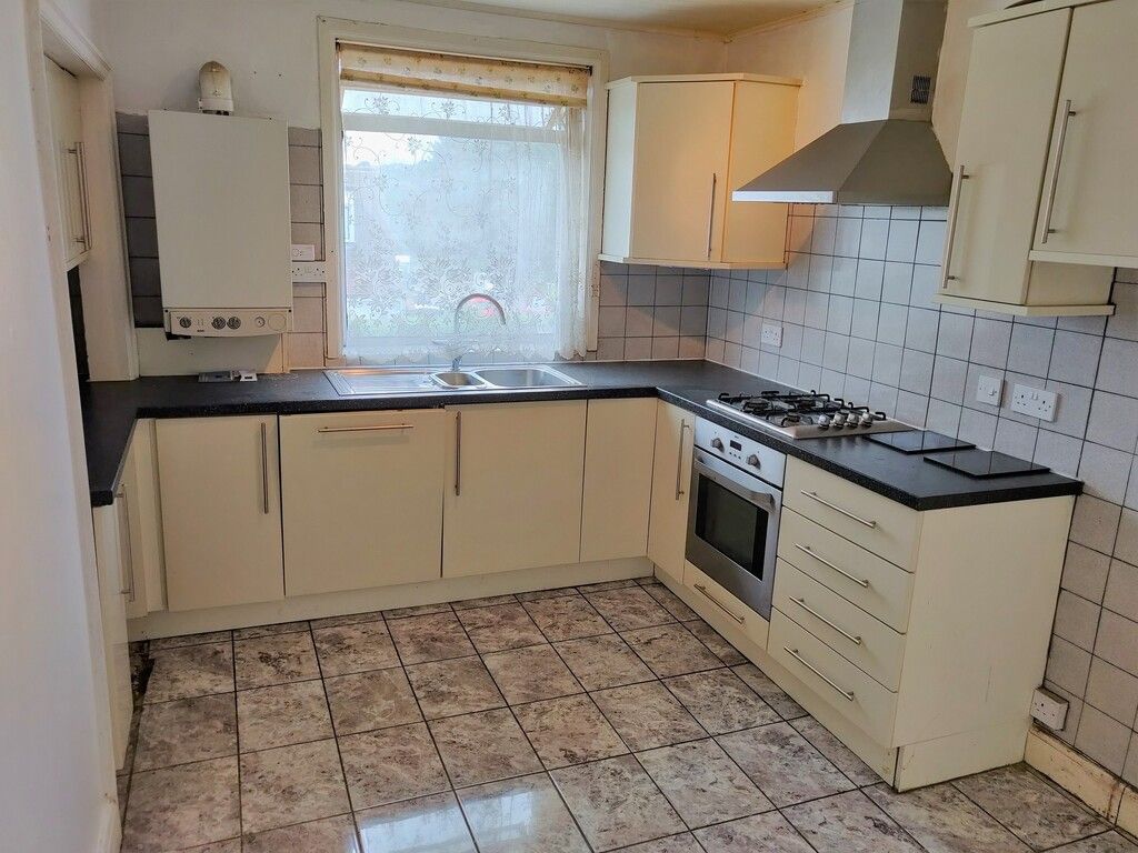 Property photo 3 of 12 108 Lettings