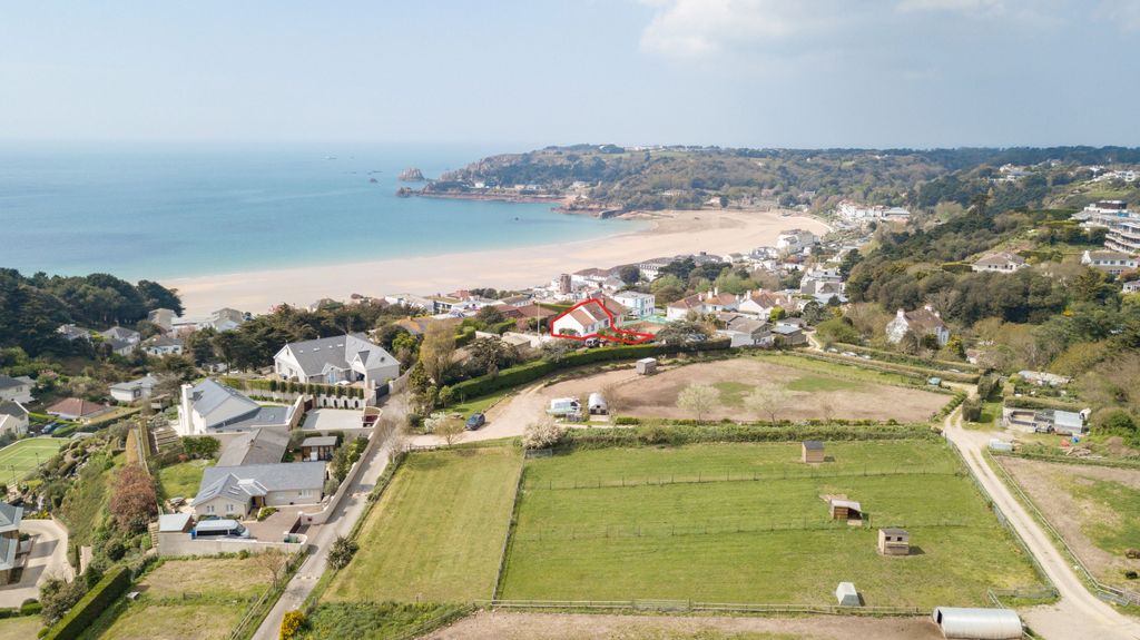 Property photo 3 of 20