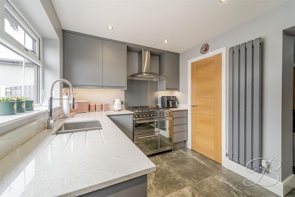 Property photo 2 of 39 Ccltd-7.Jpg