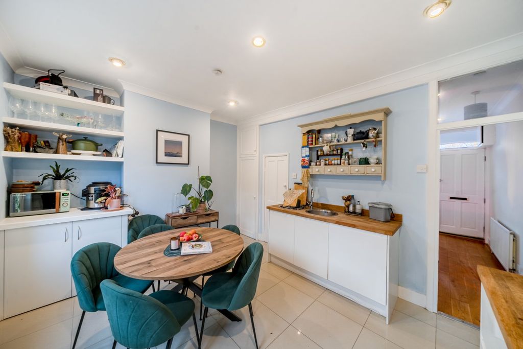 Property photo 3 of 11 Picture No. 21