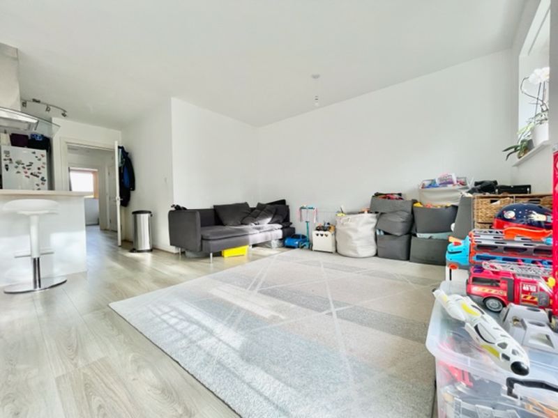 Property photo 2 of 13 Photo 11