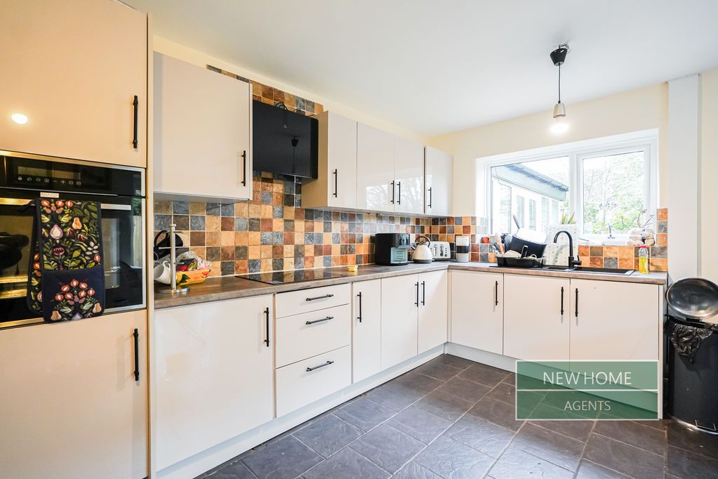 Property photo 2 of 27 Photo 11