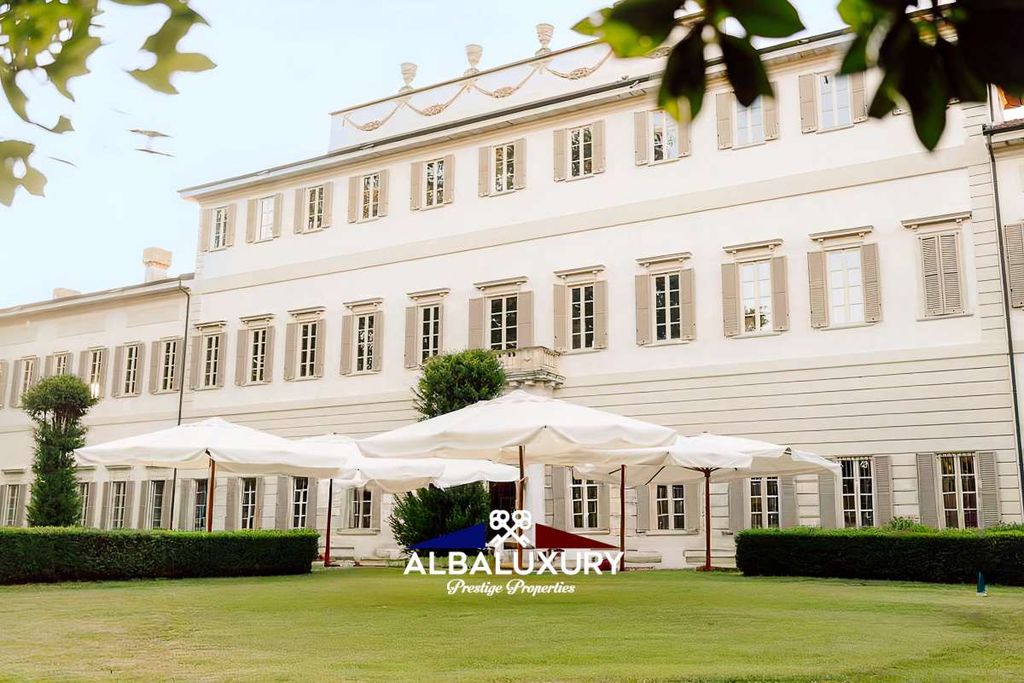 Property photo 2 of 33