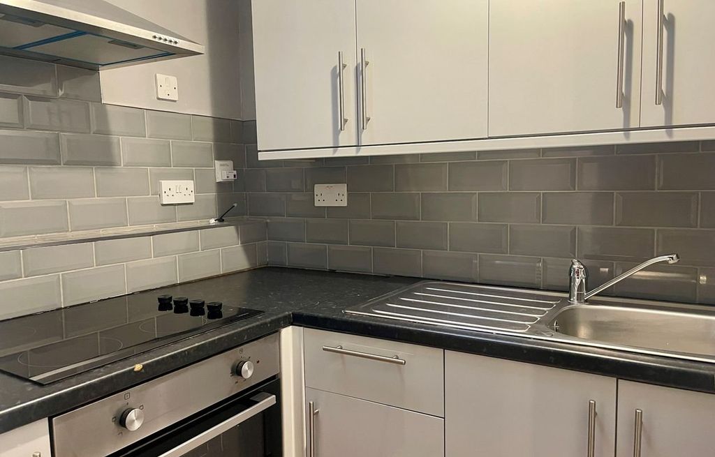 Property photo 3 of 7 Picture 3