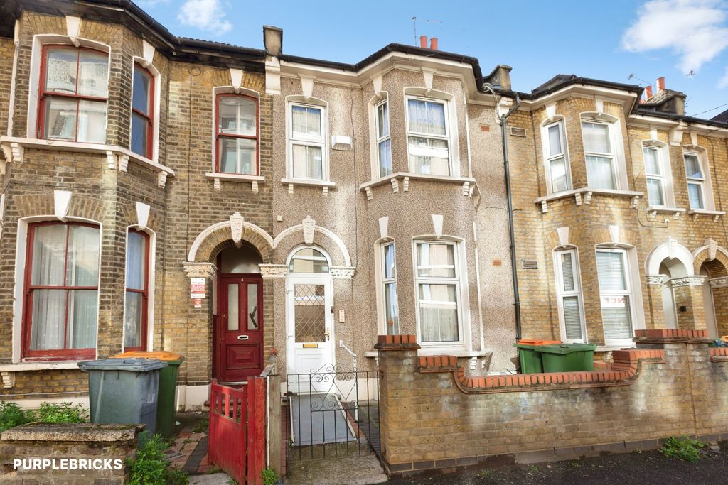 Property photo 1 of 28
