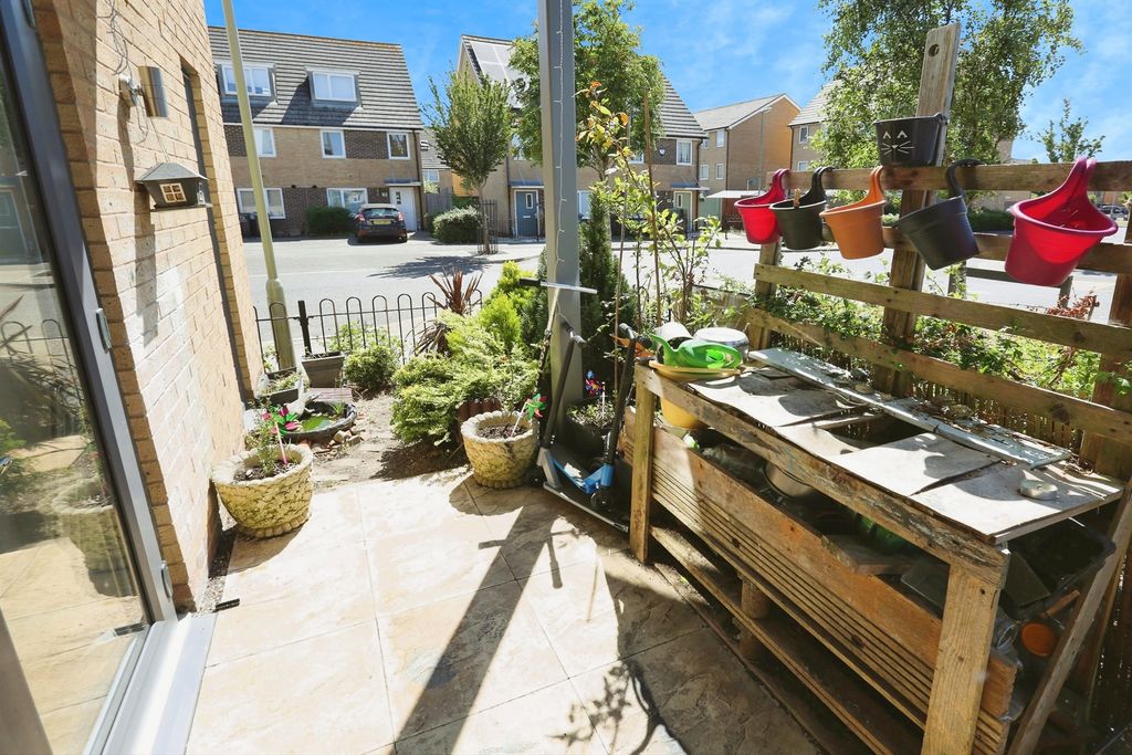 Property photo 2 of 13