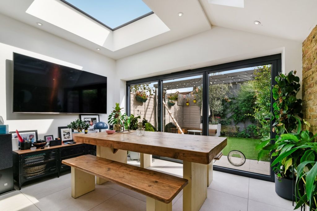 Property photo 3 of 14 Picture No. 18