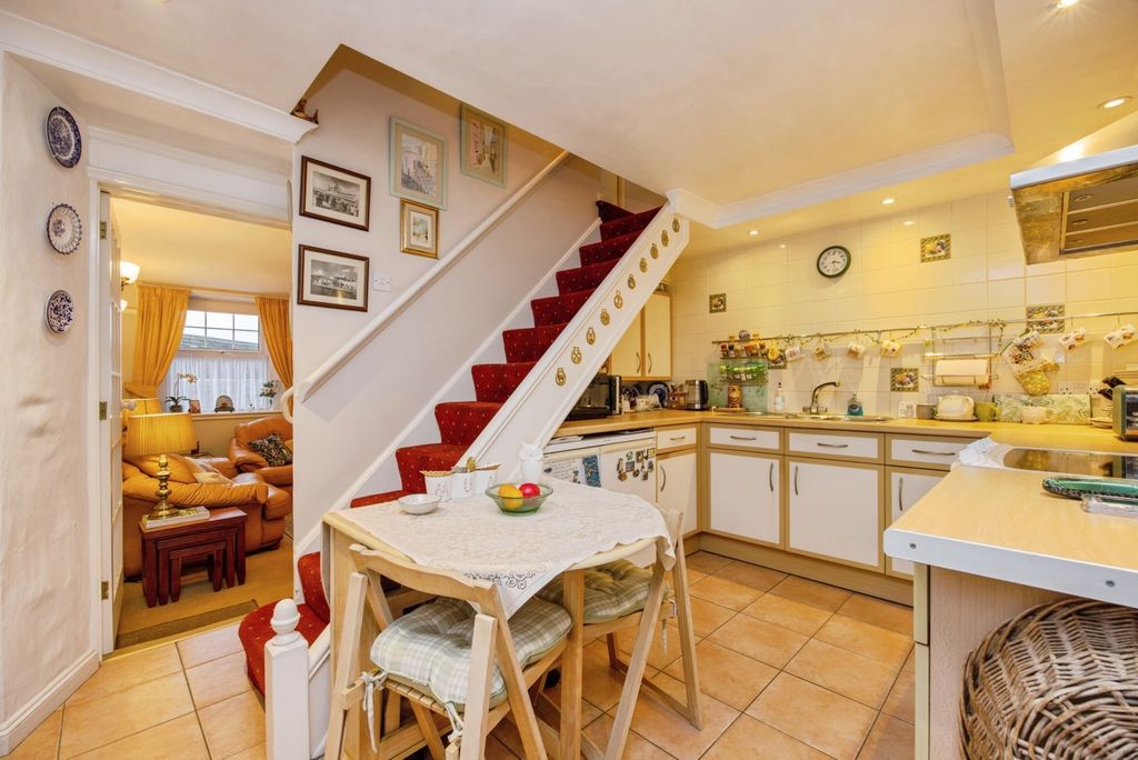 Property photo 3 of 17 Pbox-Img.Jpg