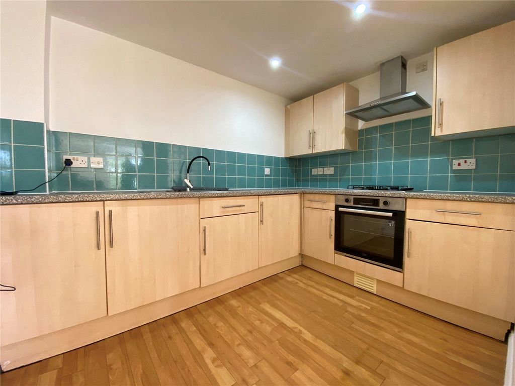 Property photo 3 of 10 Picture No. 05