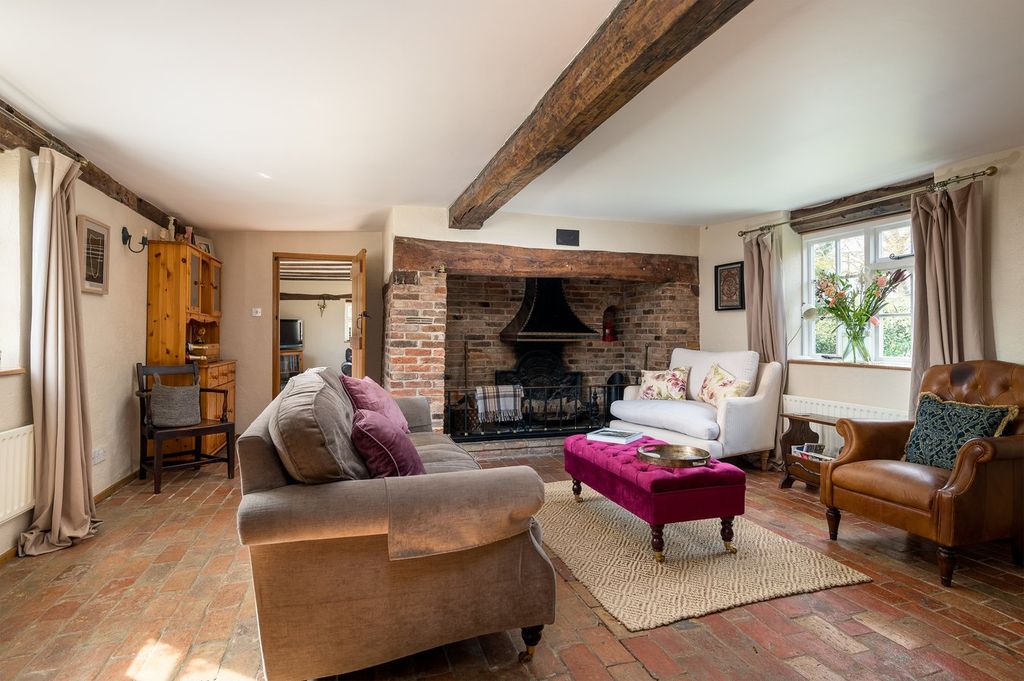 Property photo 2 of 37