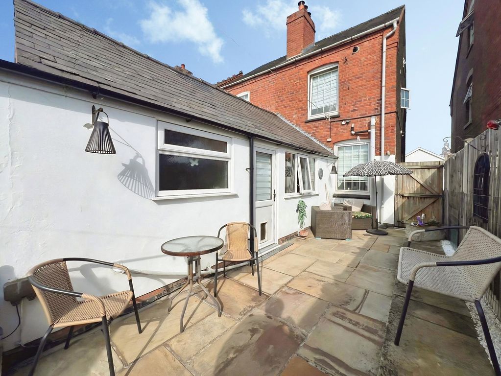 Property photo 2 of 21