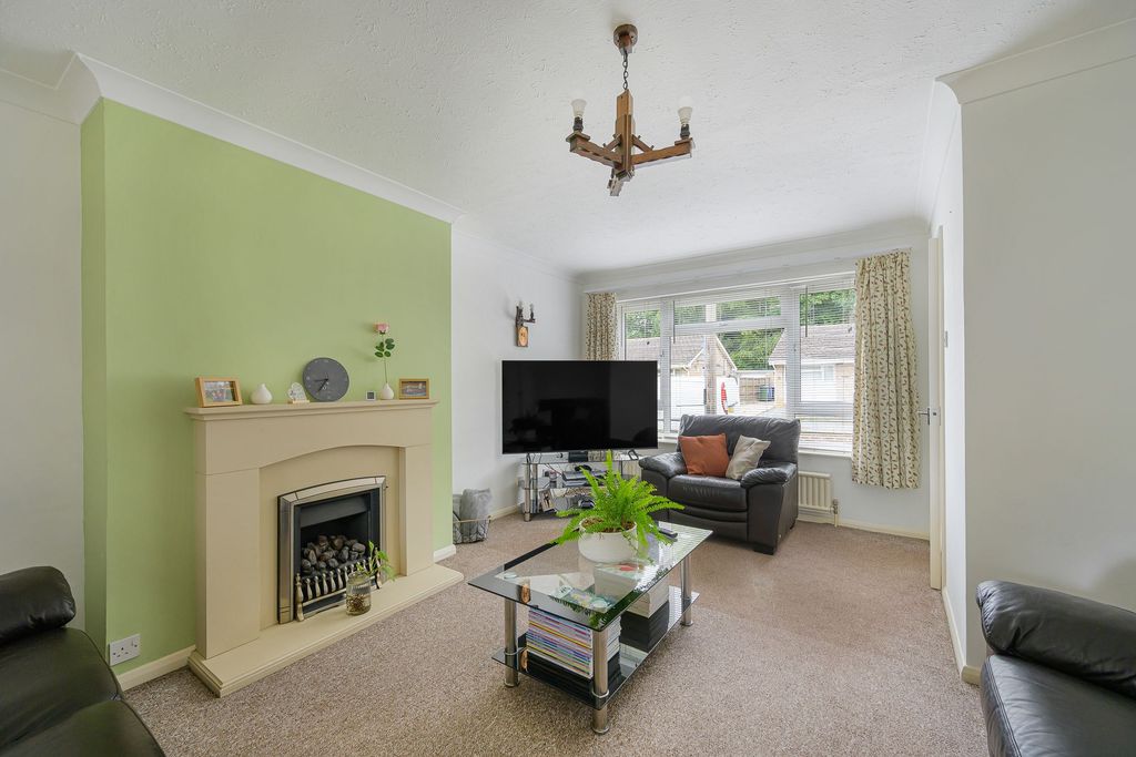 Property photo 2 of 18
