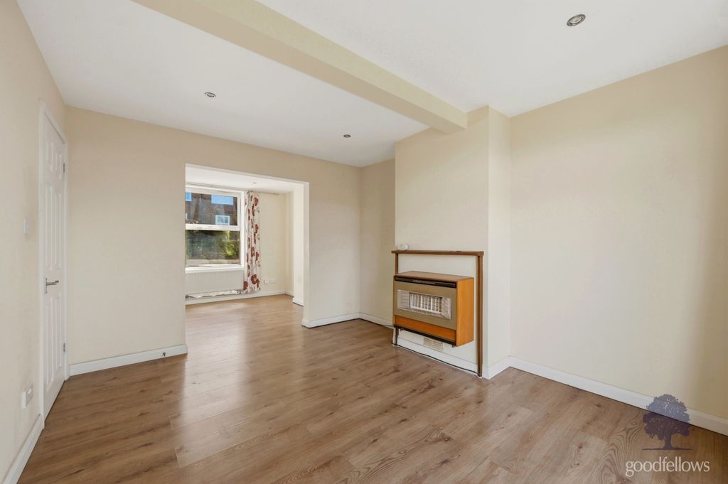 Property photo 2 of 12 Picture No. 23