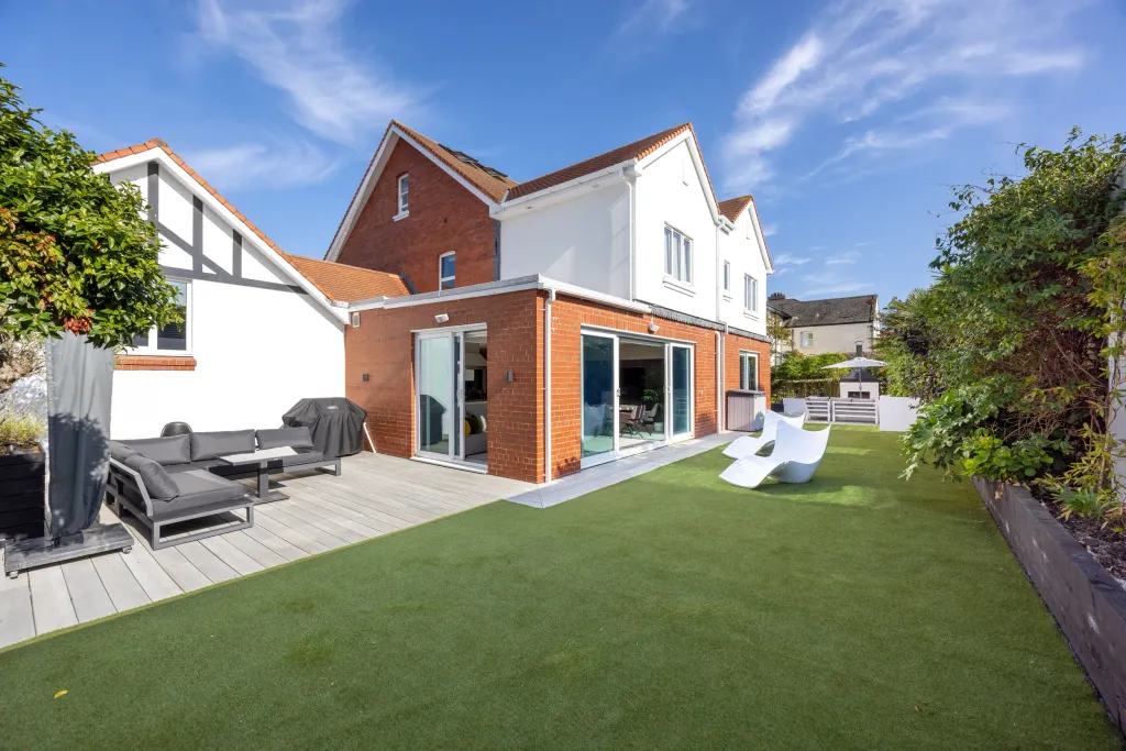 Property photo 2 of 53