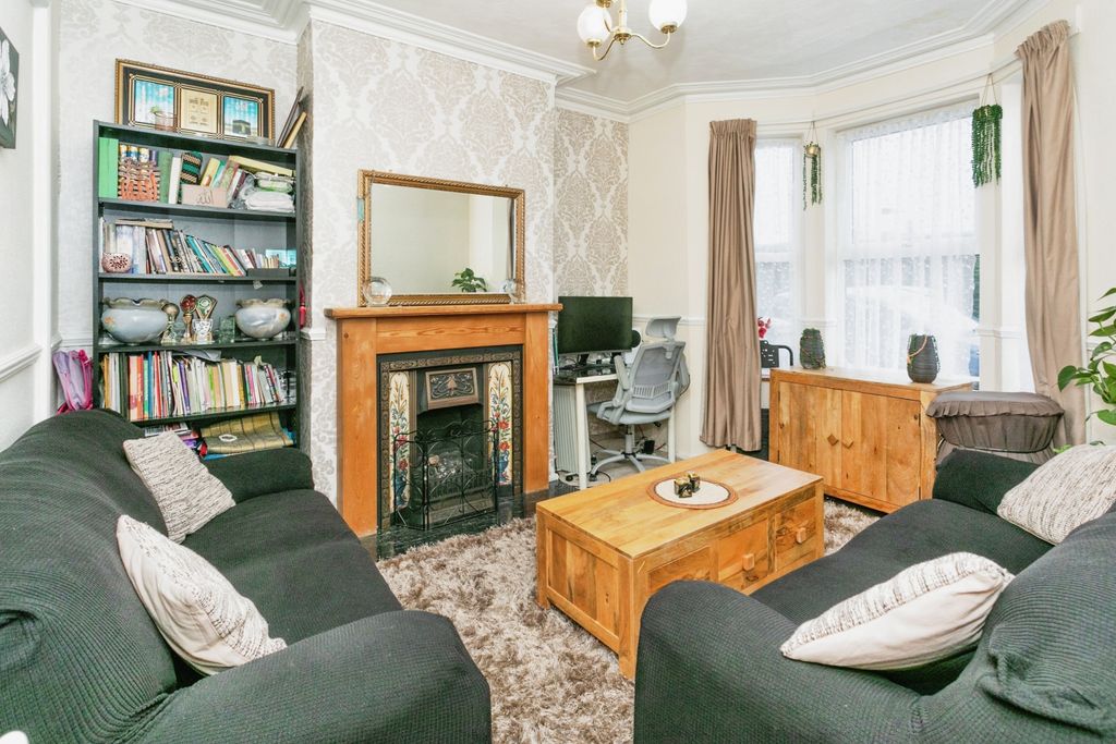 Property photo 2 of 17 Photography