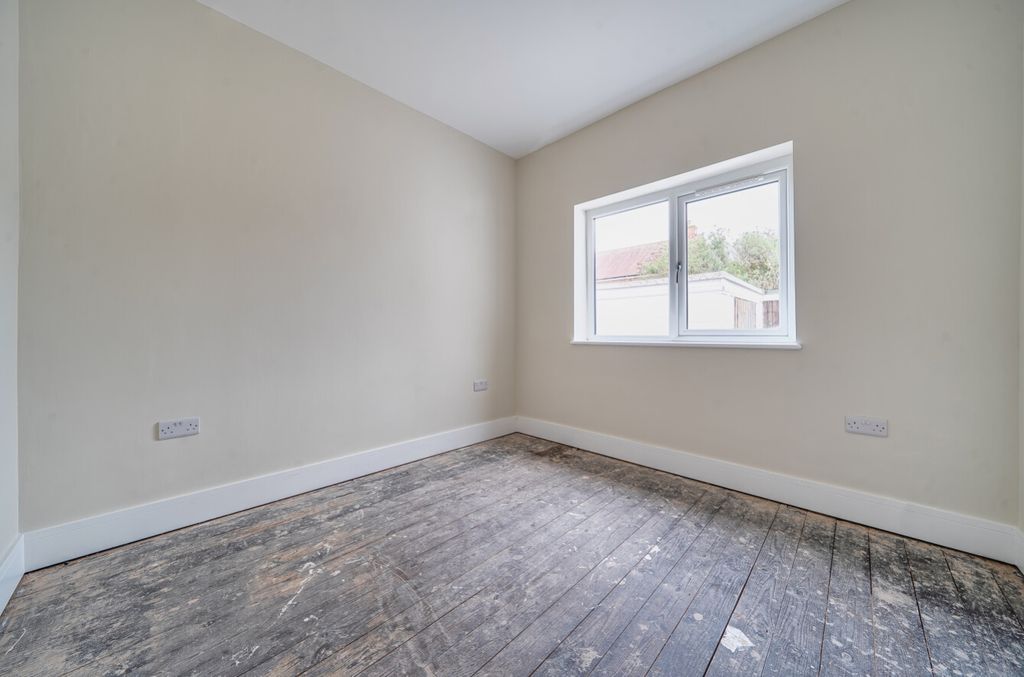 Additional image 16 of 3 bed detached bungalow for saleNewark Road, North Hykeham, Lincoln, Lincolnshire LN6