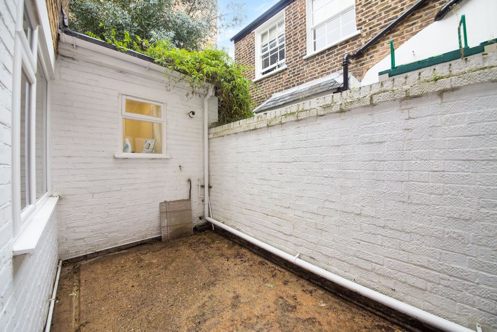 Property photo 2 of 7 Photo 07