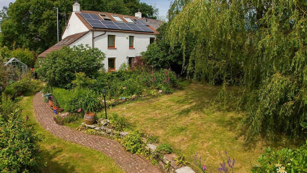 Property photo 1 of 25