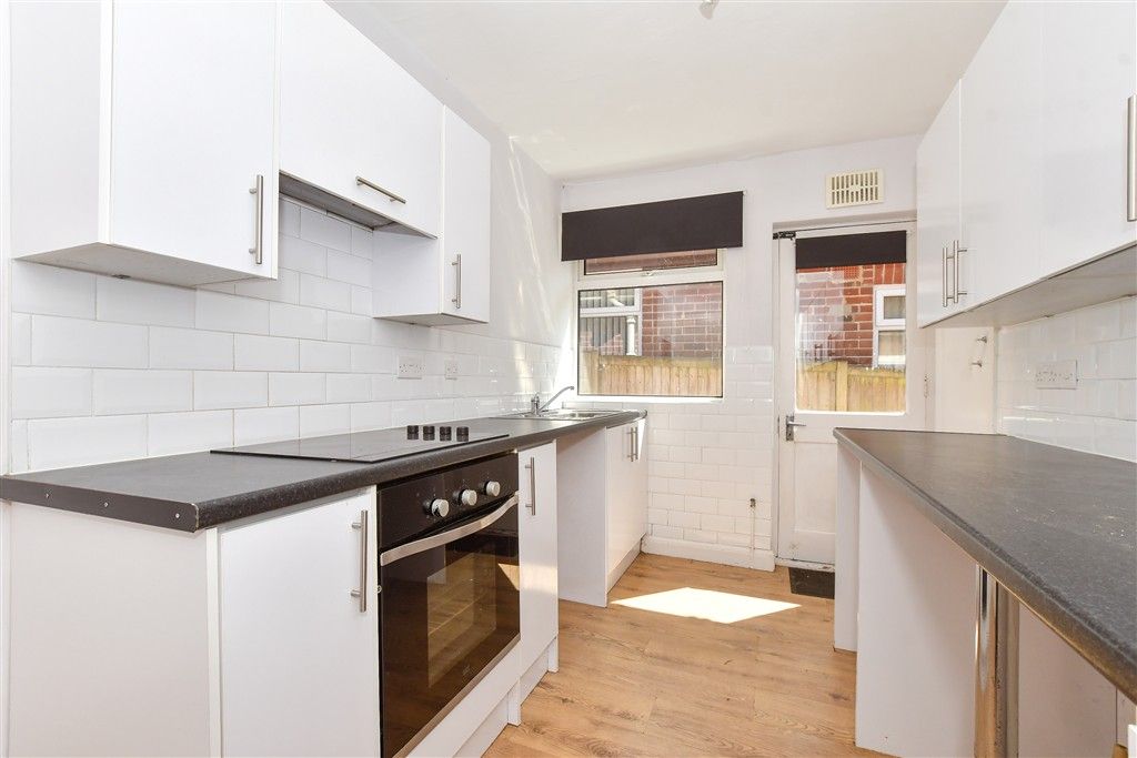Property photo 3 of 15 Kitchen