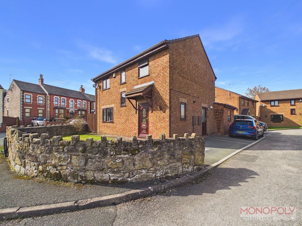 Property photo 1 of 28