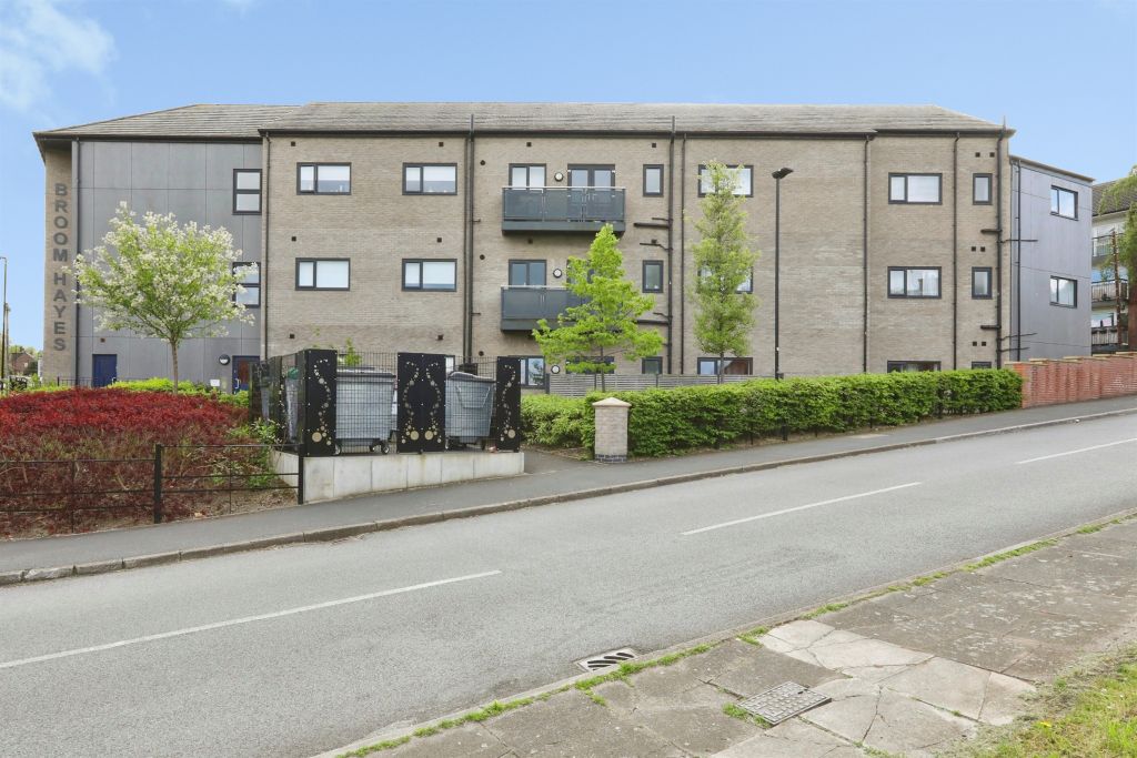 Property photo 1 of 17