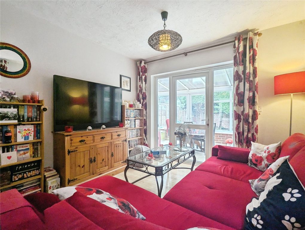 Property photo 2 of 15 Picture No. 17