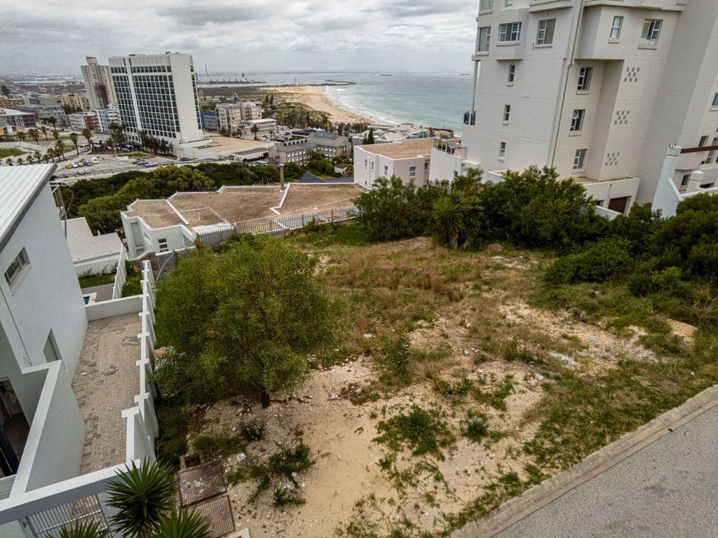 Property photo 3 of 9 1Plz1597562