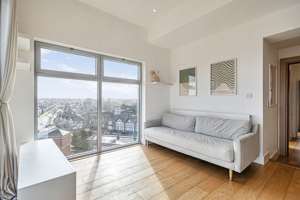 Property photo 2 of 15 1429584-8-69B1511...