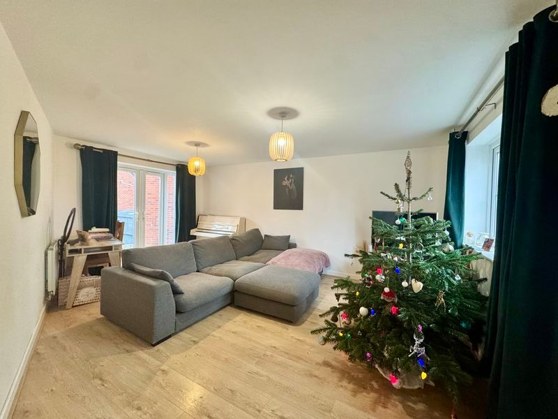 Property photo 2 of 18 Photo 1