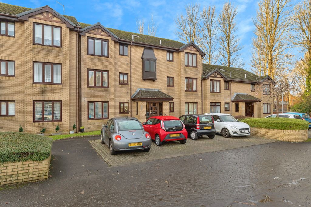 Property photo 1 of 15 Front