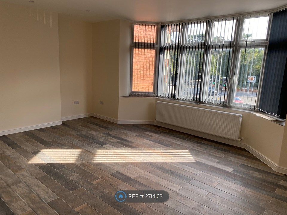 Property photo 2 of 11 Lounge