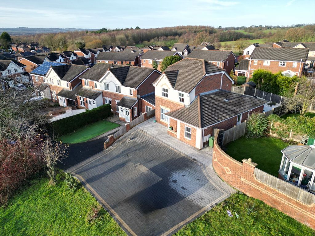 Property photo 1 of 27