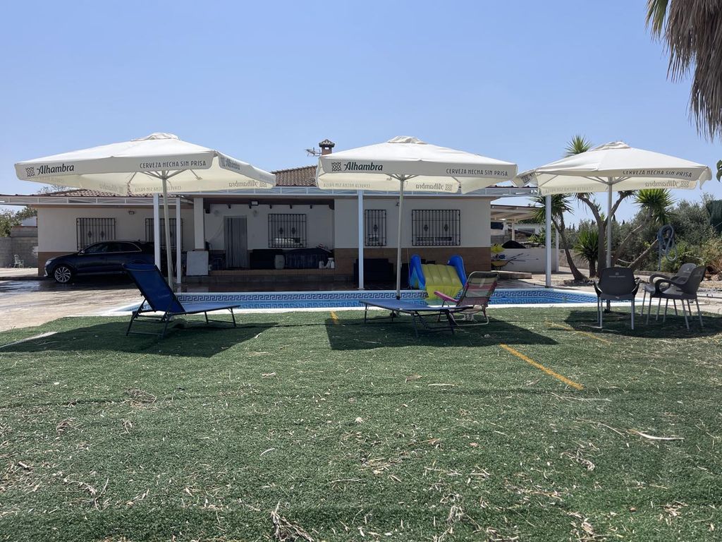 Property photo 1 of 43