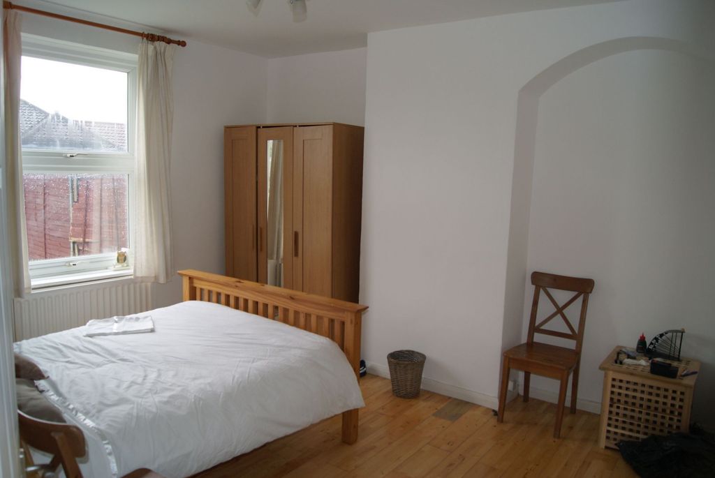 Property photo 3 of 8 Photo 5