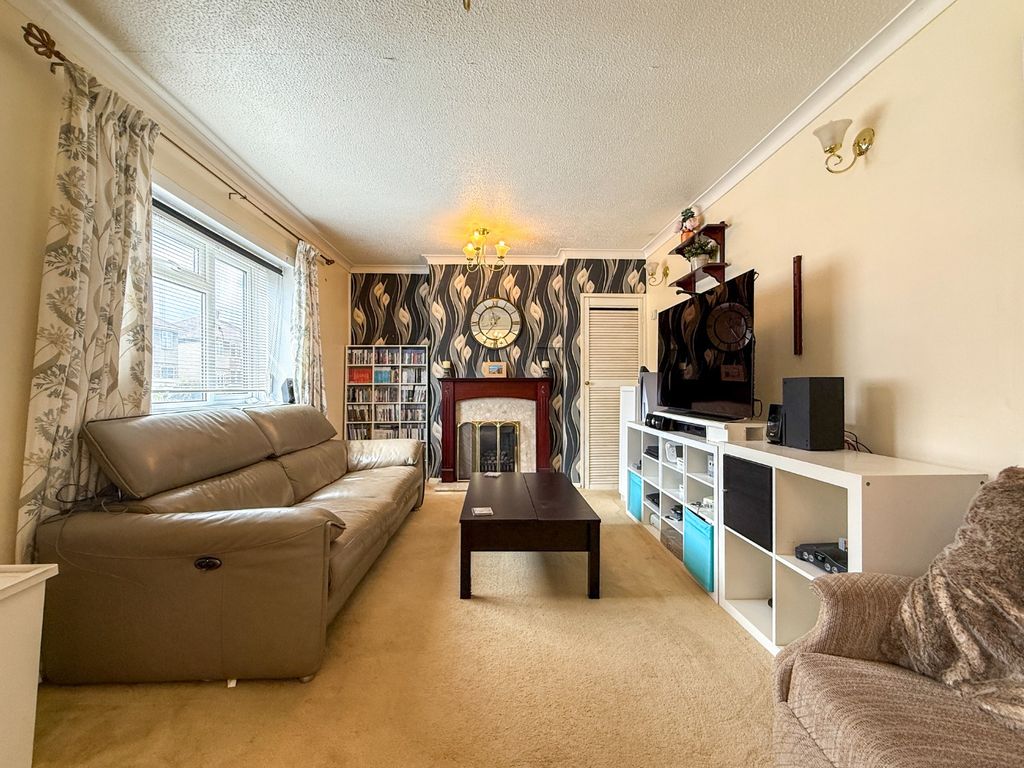 Property photo 2 of 22 4428472
